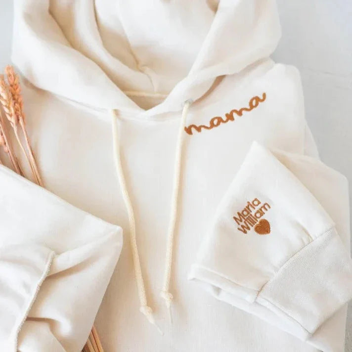 Individuelles besticktes Sweatshirt für die Mutter