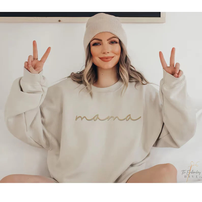 Individuelles besticktes Sweatshirt für die Mutter