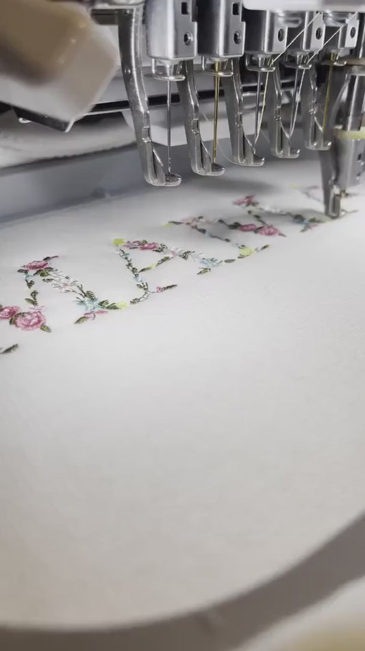 Everbloom - Gesticktes Mama-Sweatshirt mit Blumenmuster für Mama & Oma